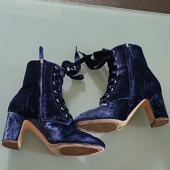 Polly Plume Crushed Blue Velvet and Leather Boots - Picture 9 of 12